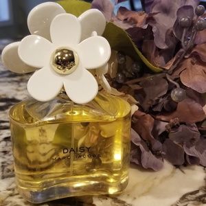 Daisy Marc Jacobs